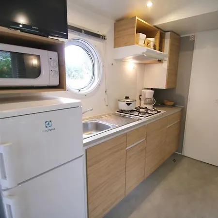 Campingplatz Paradis Les Pins 4*